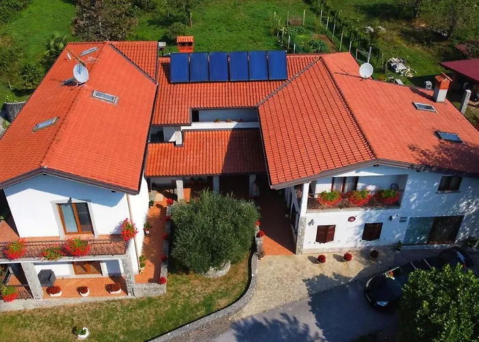 Δωμάτια σε οικογενειακή κατοικία Pri Martinovih Deskle